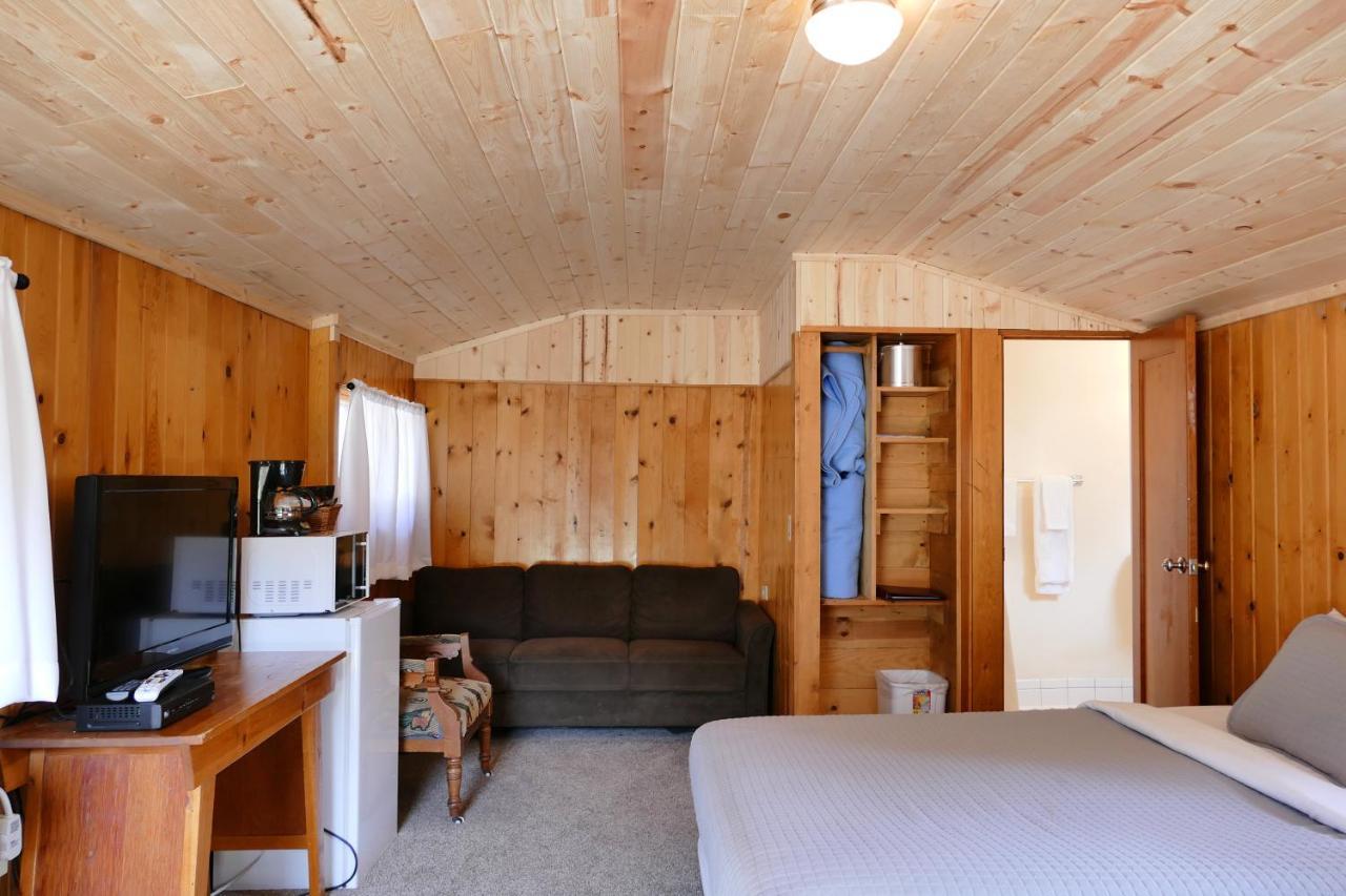 Trail Shop Inn Wapiti Buitenkant foto