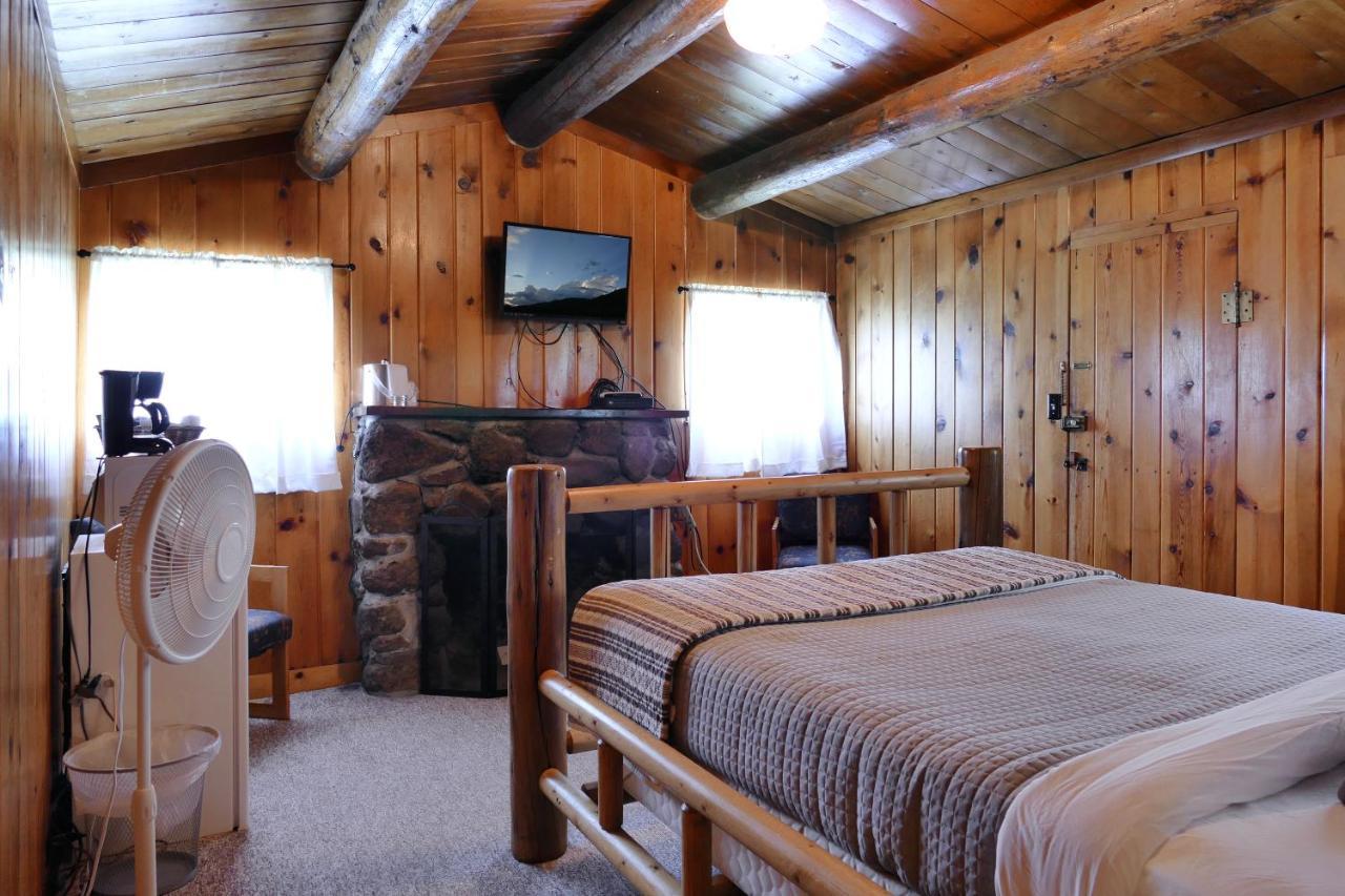 Trail Shop Inn Wapiti Buitenkant foto